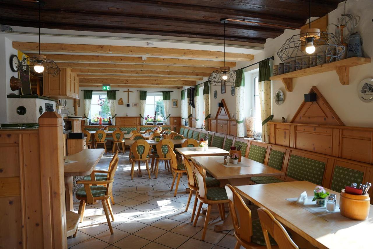 Hotel Gasthof Weisser Loewe Burgthann Kültér fotó