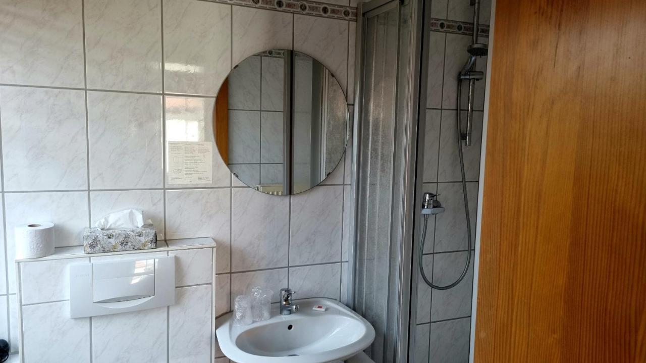 Hotel Gasthof Weisser Loewe Burgthann Kültér fotó