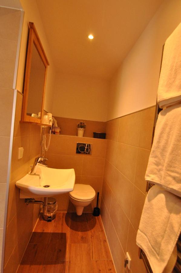 Hotel Gasthof Weisser Loewe Burgthann Kültér fotó